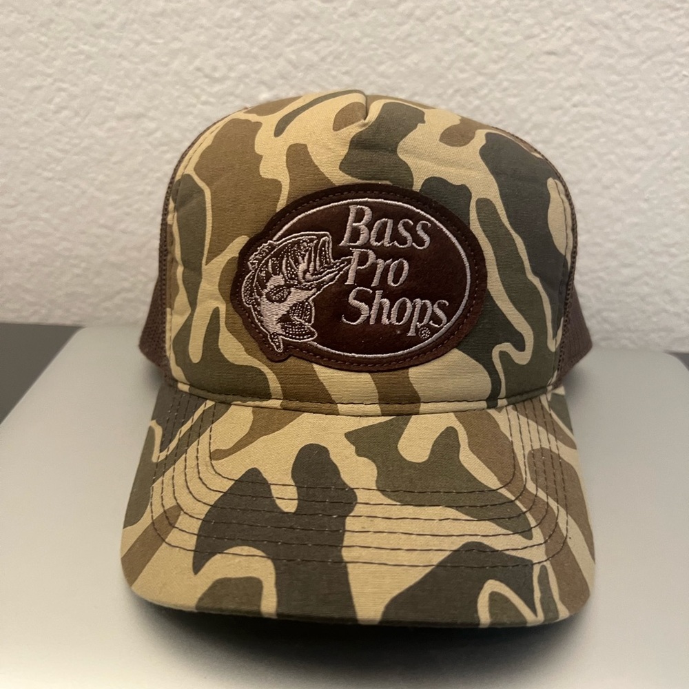 New without tags camo bass pro shops hat